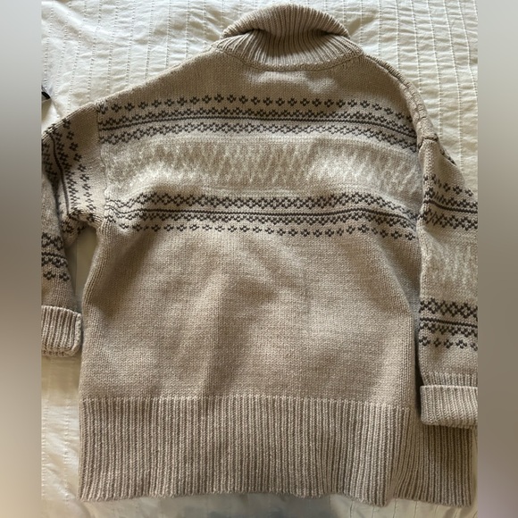Cozy Beige Turtleneck Sweater - Picture 2 of 3